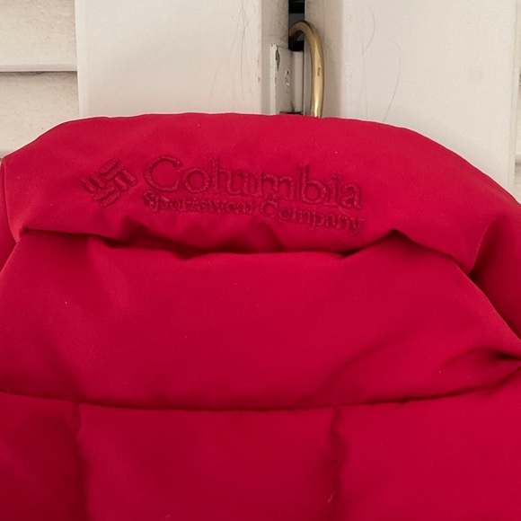 Columbia Vintage Women's Vibrant Red Quilted Vest - Picture 4 of 6